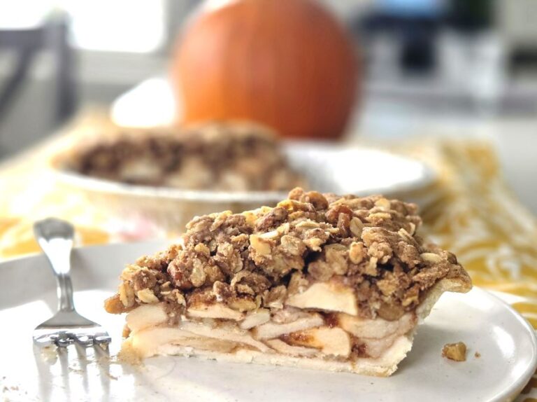 The best gluten-free apple crumble pie