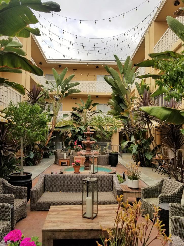 Where to Stay in Hollywood: Hollywood Hotel courtyard