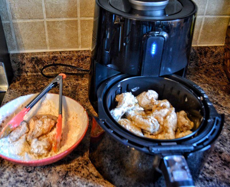 How to Make Restaurant-Style Chicken Wings in the Air Fryer 